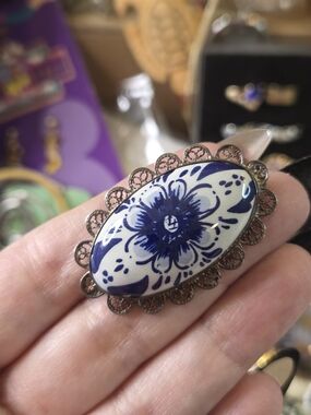 Delft Vintage Hand-Painted Blue and White Floral Porcelain Brooch
